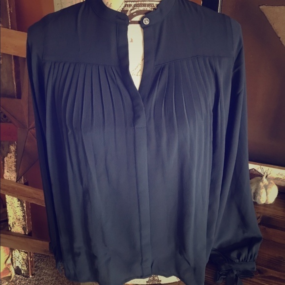 NWT Abercrombie & Fitch Blue Flowing Blouse XS